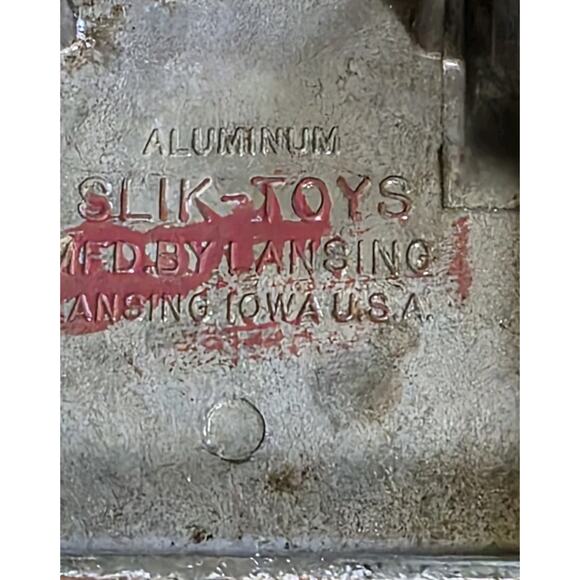 SLIK Toys Delivery Truck Pickup #9602 Lansing IA Cast Aluminum Vintage - Picture 6 of 7